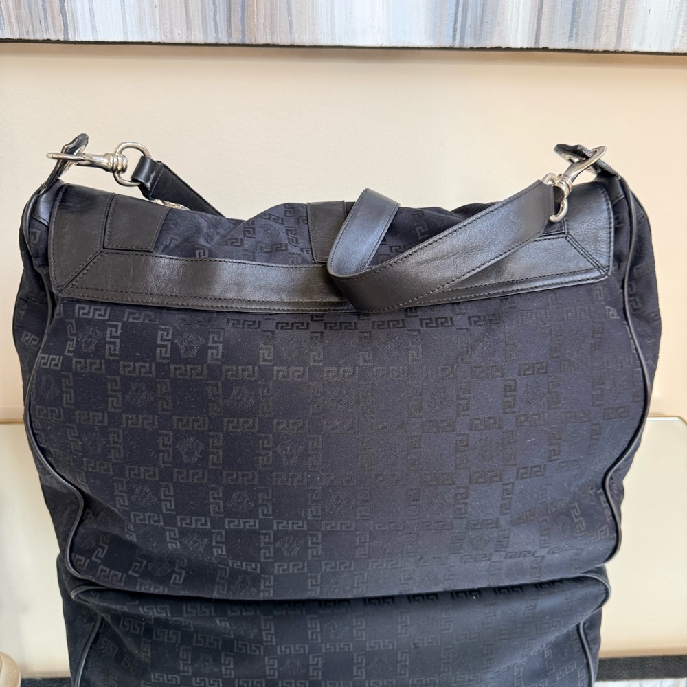 Versace Black Shoulder Bag - Picture 4 of 16